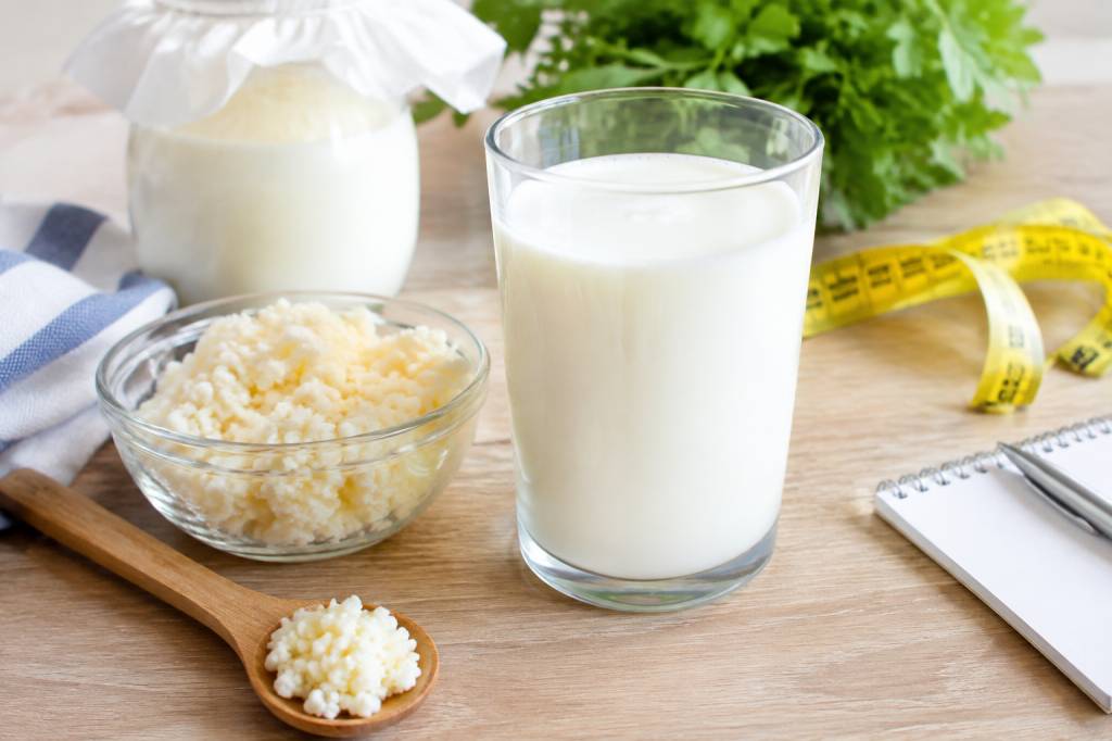 20 benefícios do kefir para a dieta, o peso e a saúdeikwembu